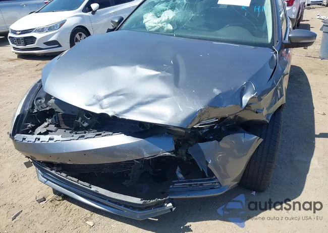 3VWDB7AJ7JM228990: 42152037