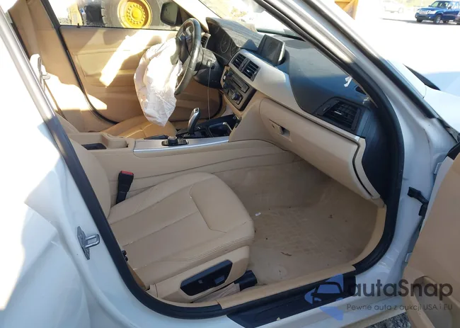 WBA3B1C58EP679225: 42151136