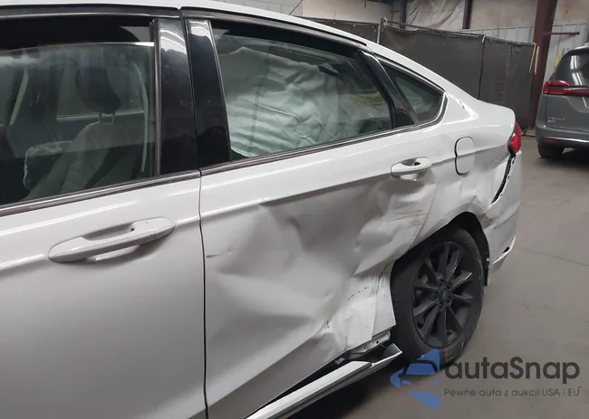 3FA6P0G72HR222095: 42151178