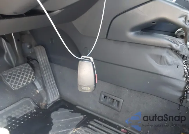 WAUBJBFM8BA059643: 42152842