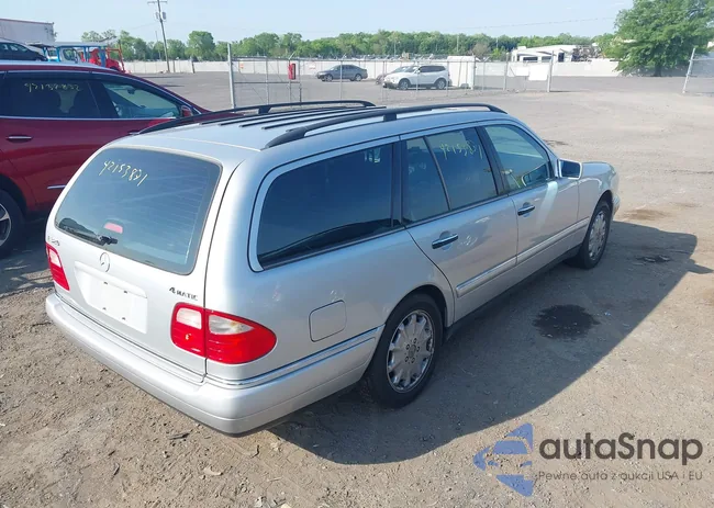 WDBJH82F9XX017330: 42153871