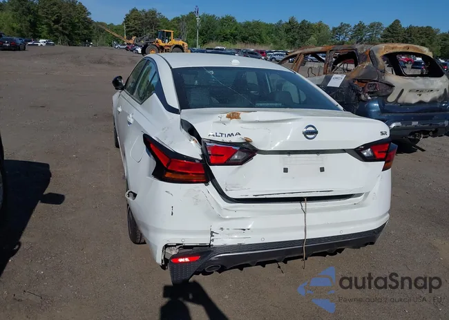 1N4BL4CV9NN385332: 42153916