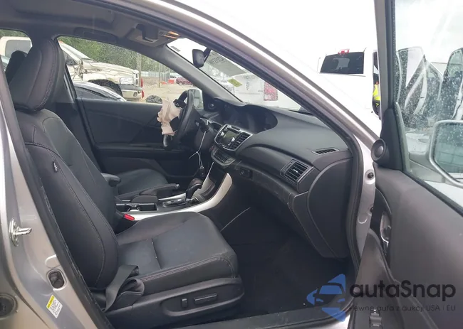 1HGCR2F86EA244492: 42153396