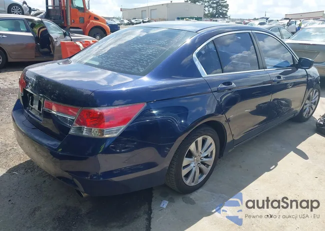 1HGCP2F32BA079546: 42154524