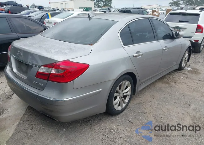 KMHGC4DD4DU242214: 42154222