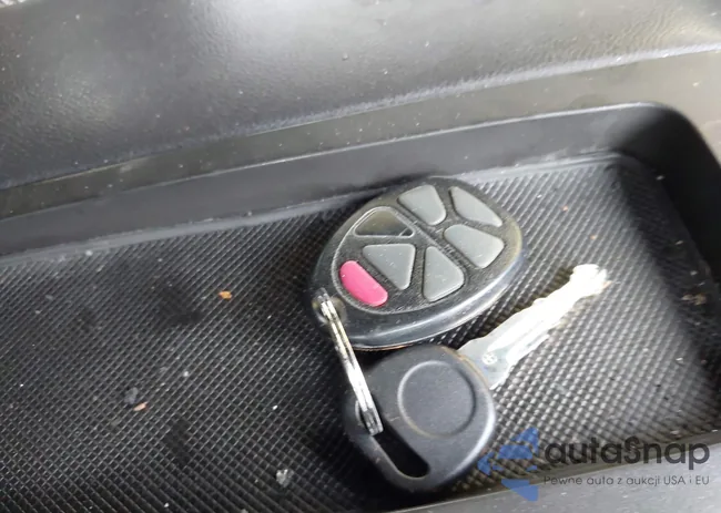 1GNFC13J28R274472: 42155884