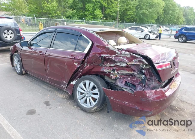 1HGCP2F7XBA029299: 42155981