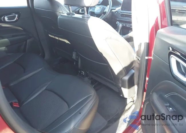 3C4NJDBB8NT184607: 42155336