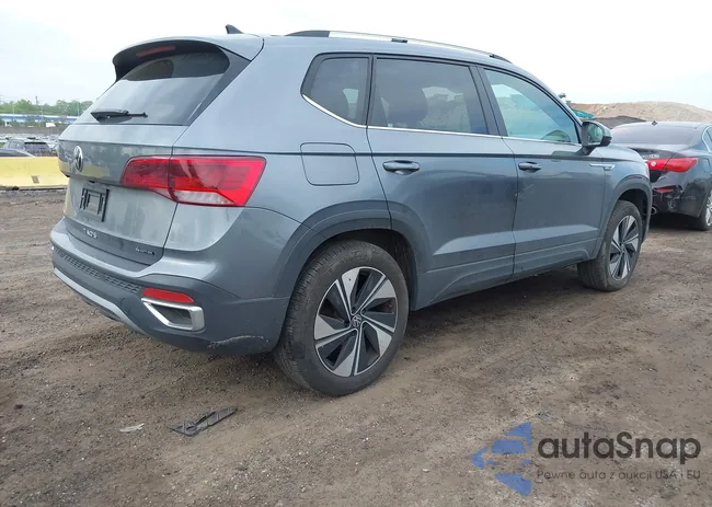 3VVUX7B28RM069843: 42155468