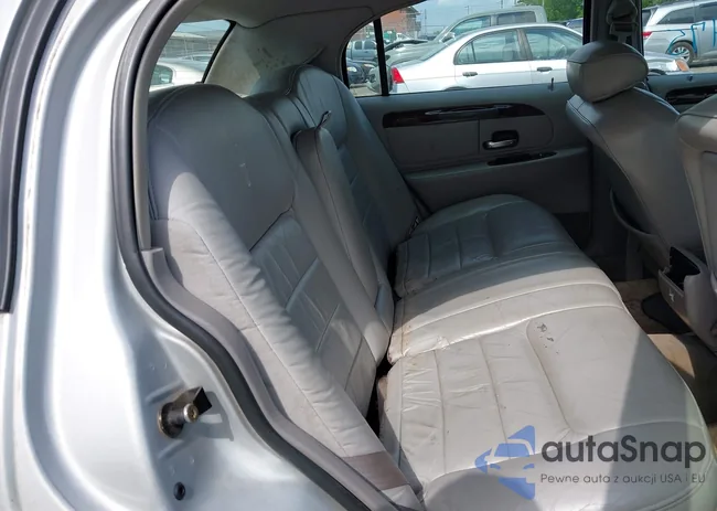 1LNHM81W4YY871016: 42155475