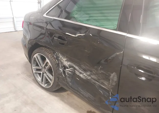 WAUAUGFF5K1010952: 42156505