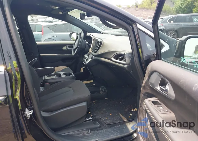 2C4RC1FG3RR154388: 42156601