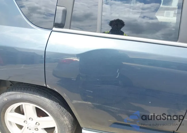 1J8FF47W17D597598: 42157027