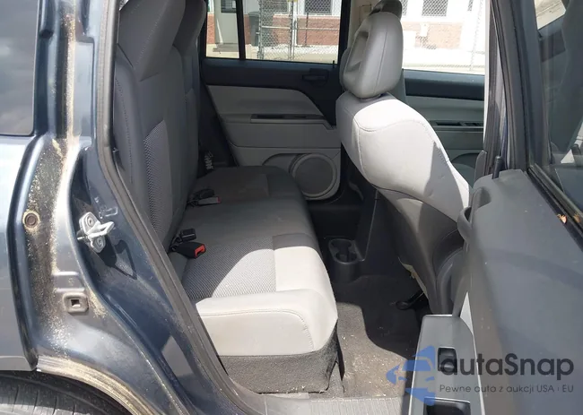 1J8FF47W17D597598: 42157027