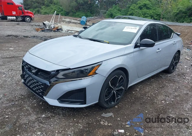 1N4BL4CV0RN325574: 42156140