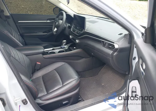 1N4BL4CV0RN325574: 42156140