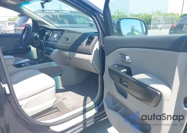 KNDMB5C19H6226849: 42157557