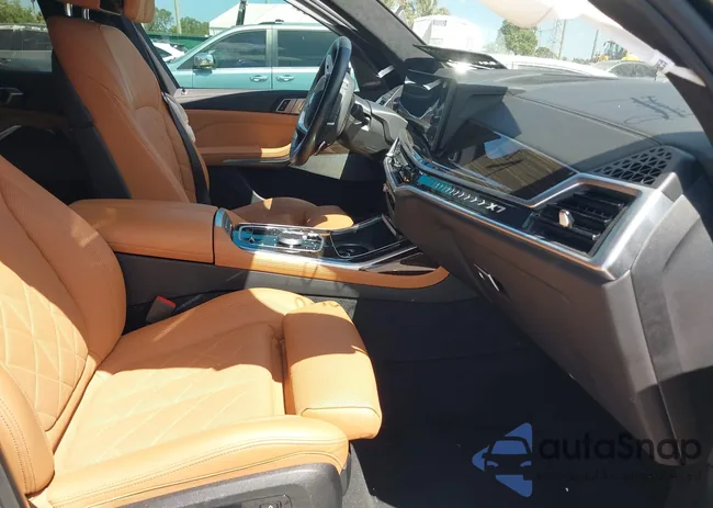 5UX23EM03P9R84076: 42157635