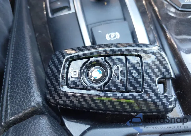 WBAFR9C58BC617575: 42157996