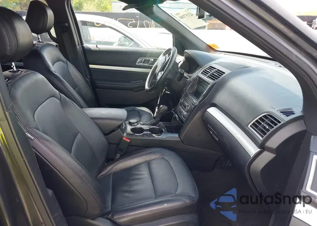 1FM5K8D82HGD01172: 42157100