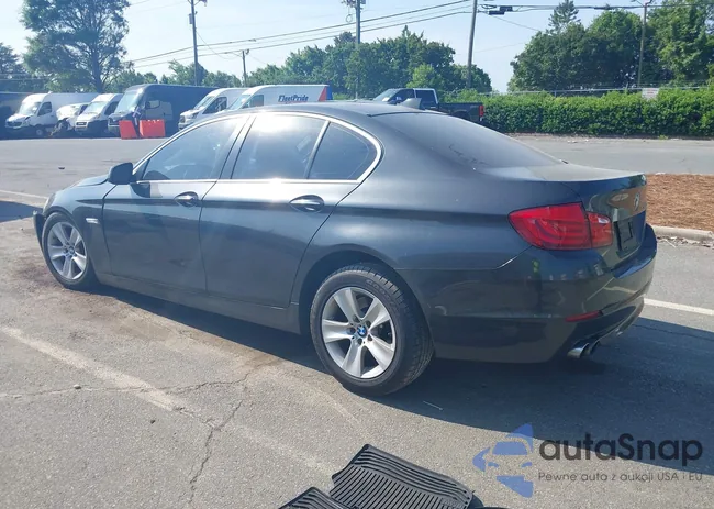 WBAFR1C52BC748387: 42157151