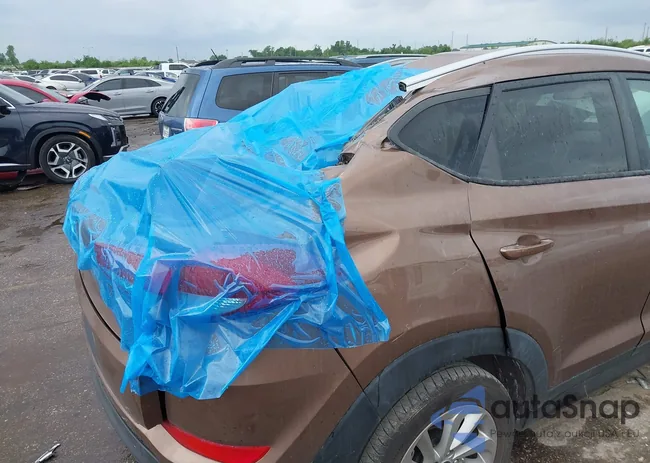 KM8J33A47GU027449: 42157411