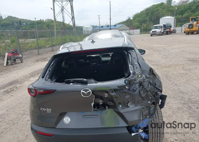 3MVDMBDL5MM307476: 42157466