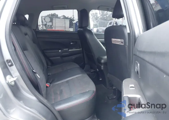 JA4AP3AW8JU013880: 42158649