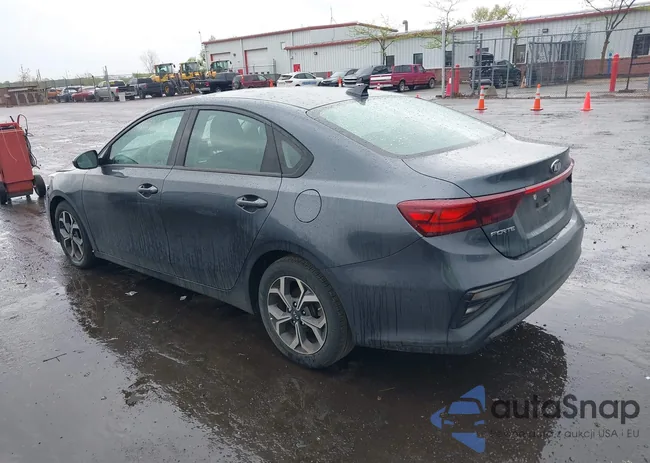 3KPF24AD9LE187814: 42158743