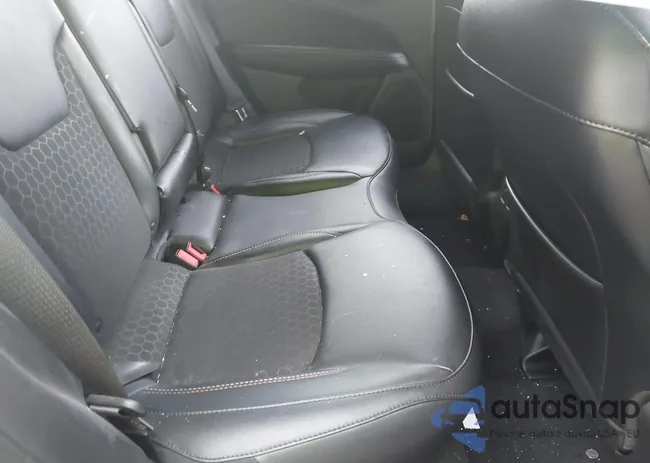 3C4NJDBB7LT240789: 42158752