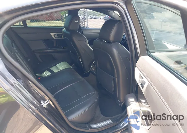 SAJWA0F74F8U76324: 42158134