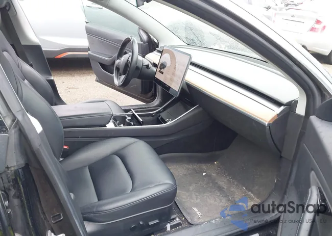 5YJ3E1EB3JF064096: 42158146