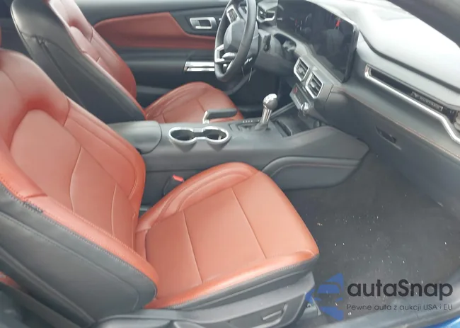 1FA6P8CF2R5401429: 42158236