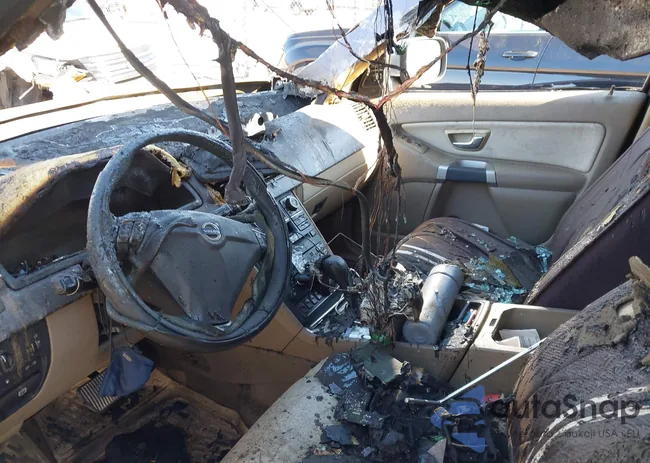 YV4952CZ9D1628893: 42158345