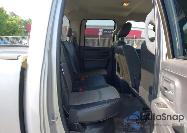 1D3HV18P89S799546: 42159799