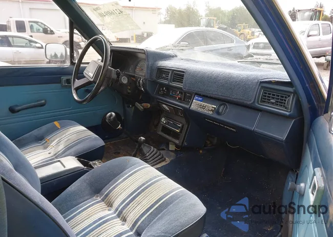 JT4RN62D4G0087715: 42160940