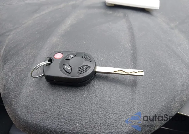 1FMCU9GX2GUA47702: 42160145