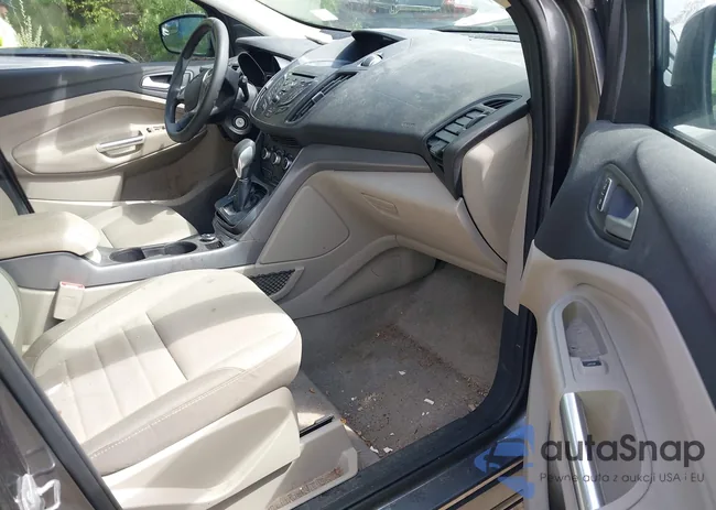 1FMCU9GX2GUA47702: 42160145