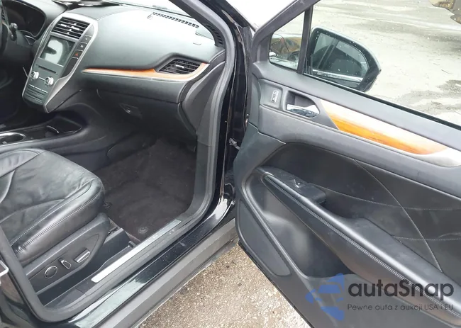 5LMCJ3C92HUL09004: 42160362