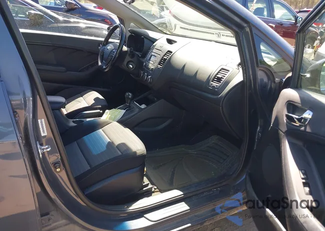 KNAFX4A89F5266806: 42162012