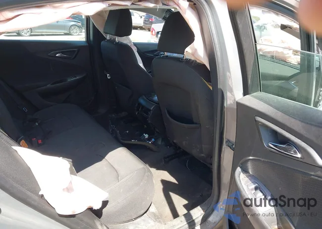 1G1ZD5STXJF225372: 42161158