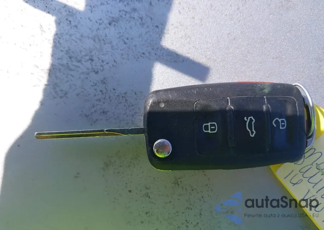 1VWAT7A38GC026915: 42161231