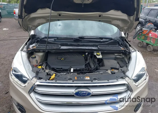 1FMCU0JD5HUB15132: 42162612