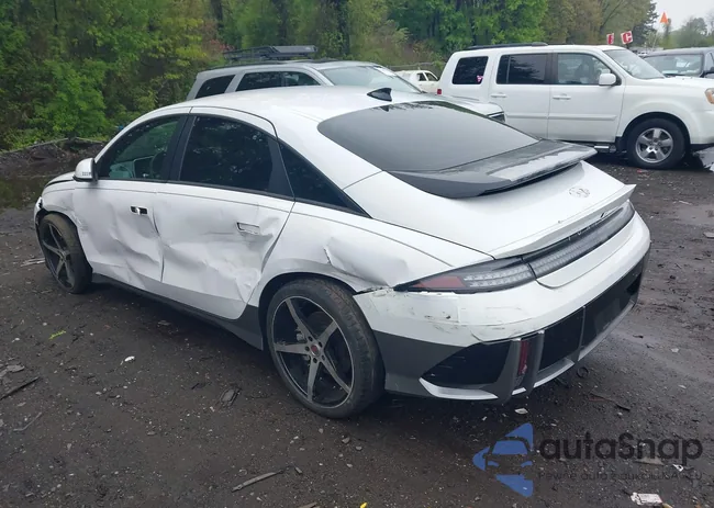 KMHM34AA8PA052368: 42162717