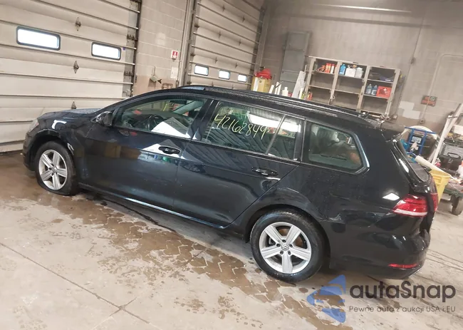 3VWD17AU0JM764922: 42162849