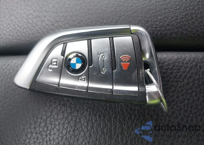 5UXKR0C59J0X94017: 42163015