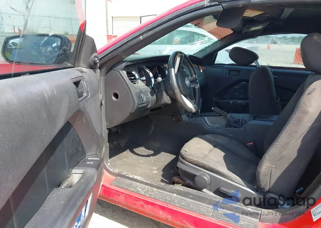 1ZVBP8EM1C5201733: 42162220