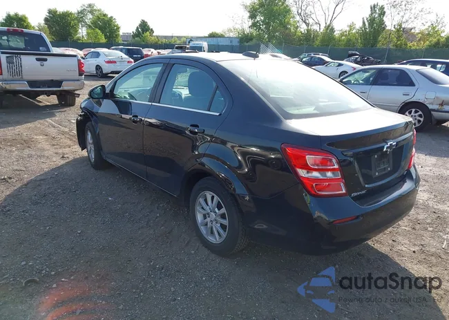 1G1JD5SG2J4117386: 42162352