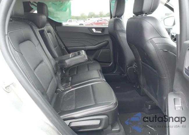 1FMCU9J96NUA73047: 42162472