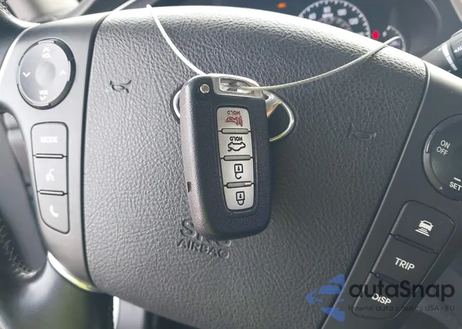 KMHGC4DFXCU175943: 42163600